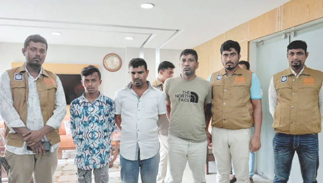 নওগাঁয় ‘শয়তানের নিশ্বাস’ চক্রের ৩ সদস্য গ্রেপ্তার